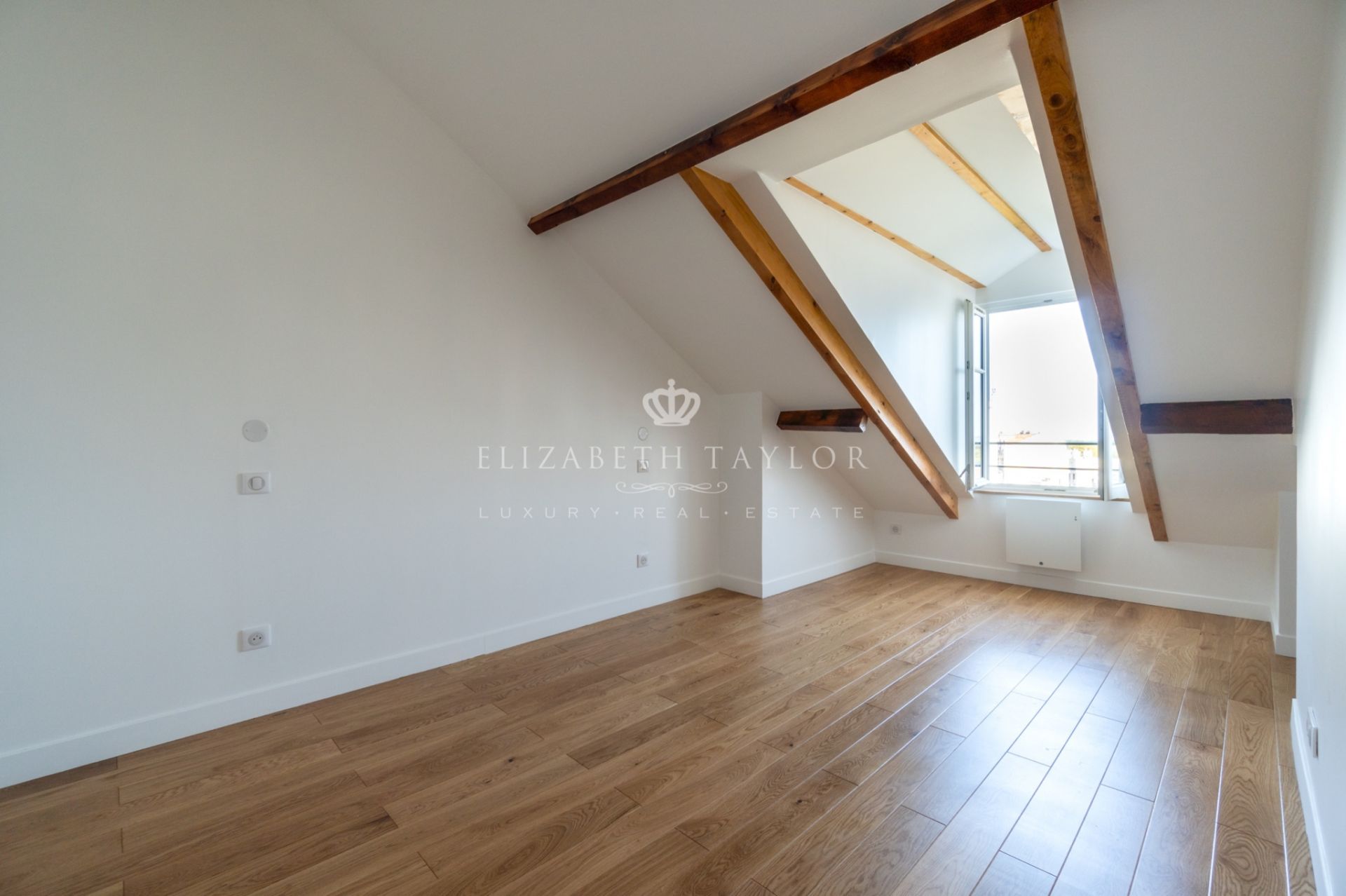 apartment 3 rooms for sale on Saint-Germain-en-Laye (78100)