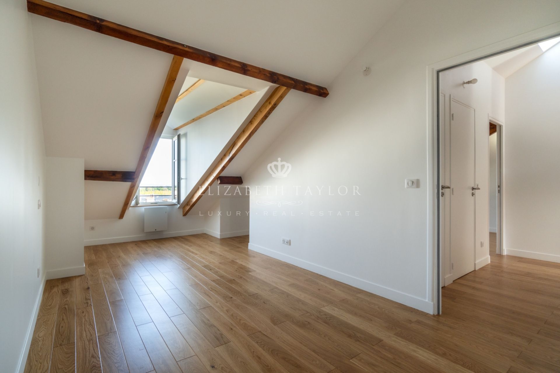 apartment 3 rooms for sale on Saint-Germain-en-Laye (78100)