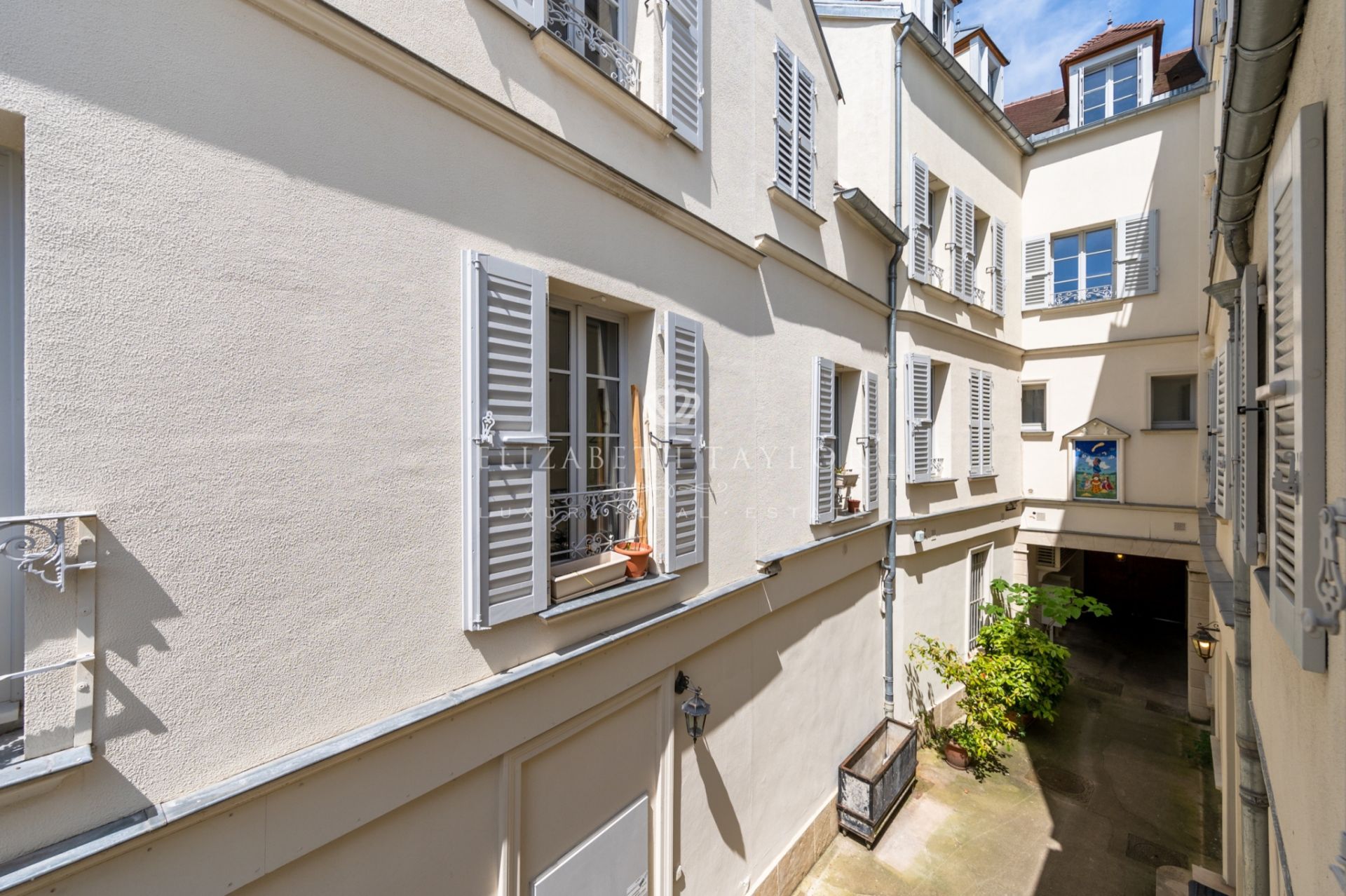 apartment 3 rooms for sale on Saint-Germain-en-Laye (78100)