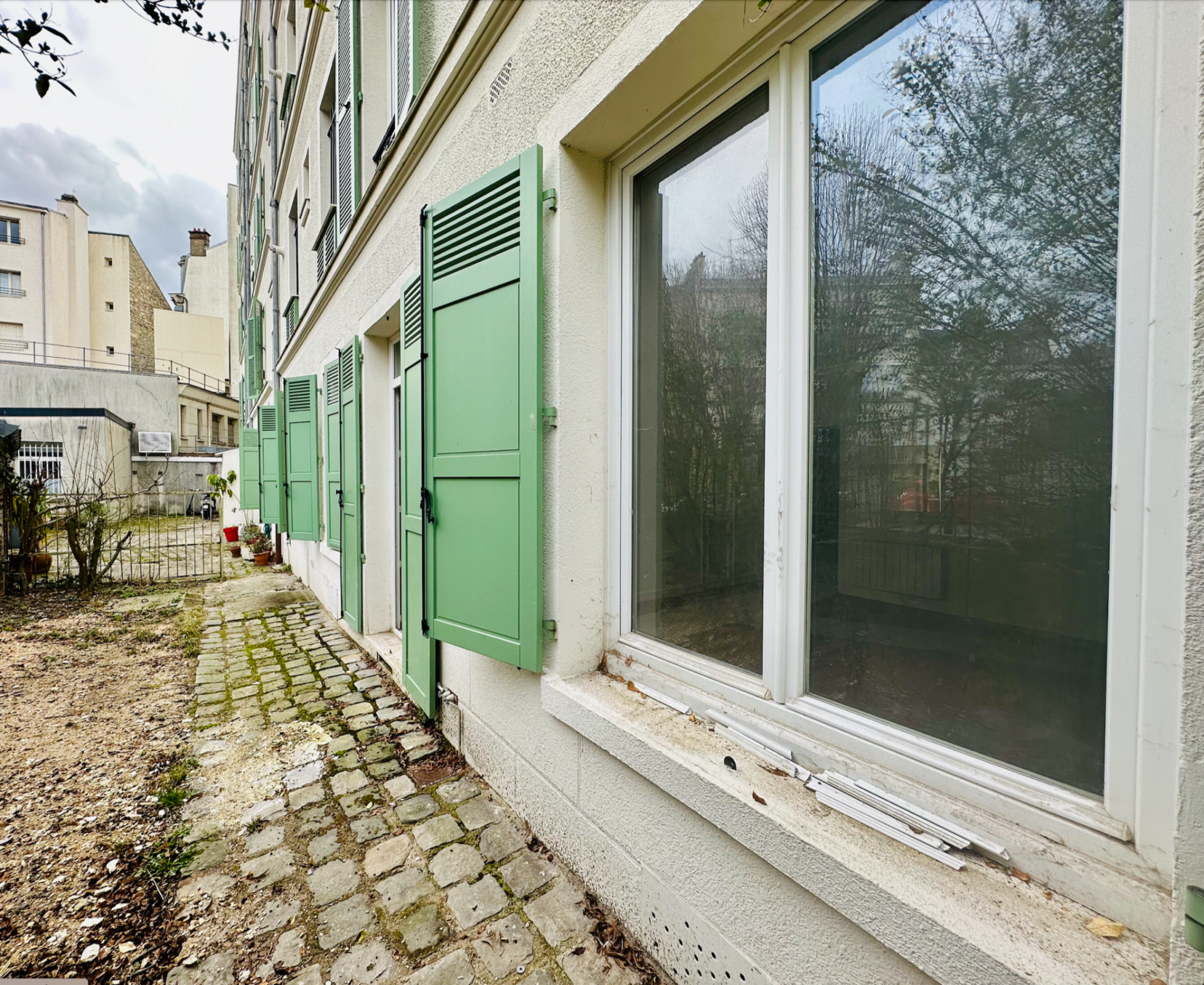 apartment 4 rooms for sale on Saint-Germain-en-Laye (78100)