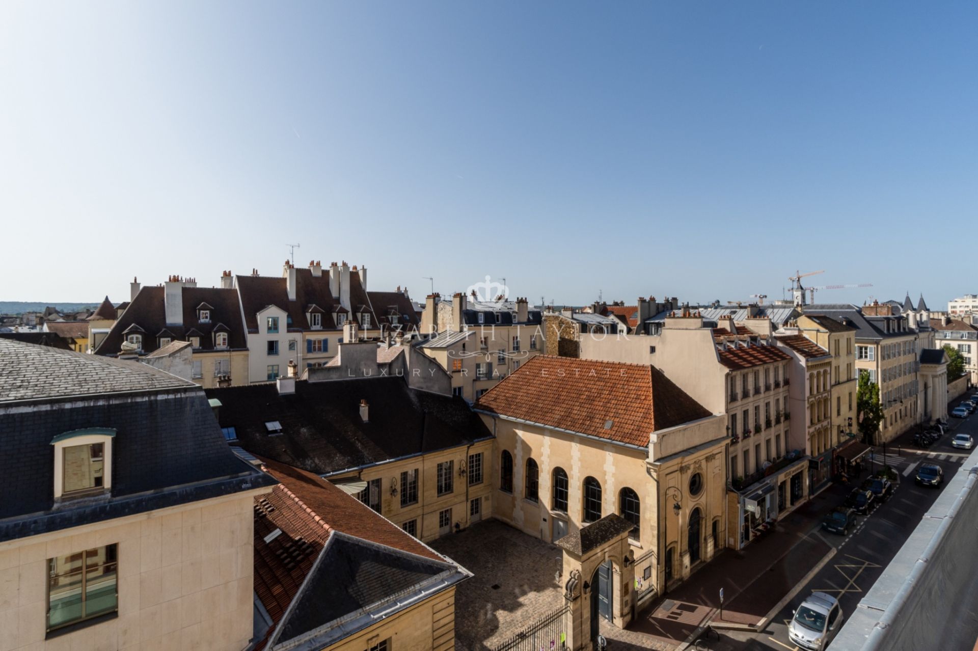 apartment 4 rooms for sale on Saint-Germain-en-Laye (78100)