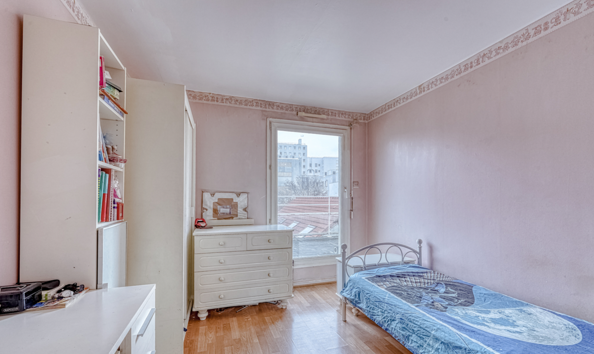 apartment 5 rooms for sale on Paris (75015)