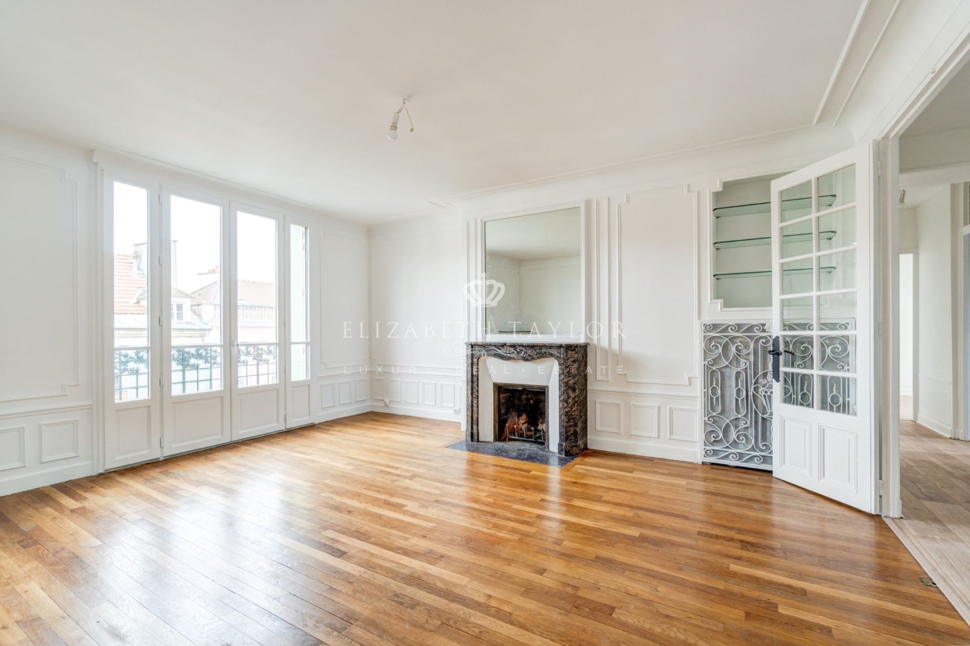 apartment 5 rooms for sale on Saint-Germain-en-Laye (78100)