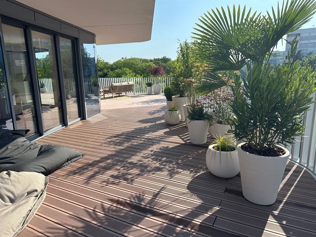 apartment 6 rooms for sale on Vélizy-Villacoublay (78140)