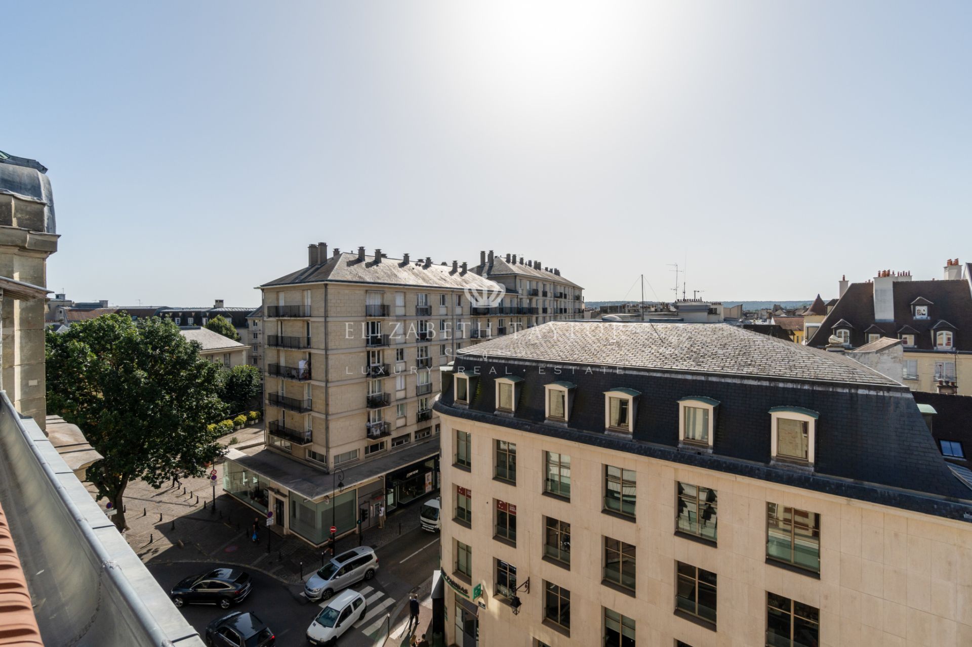 apartment 6 rooms for sale on Saint-Germain-en-Laye (78100)