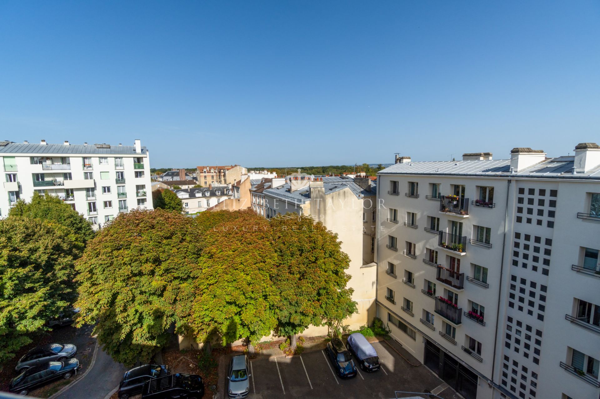 apartment 4 rooms for sale on Saint-Germain-en-Laye (78100)