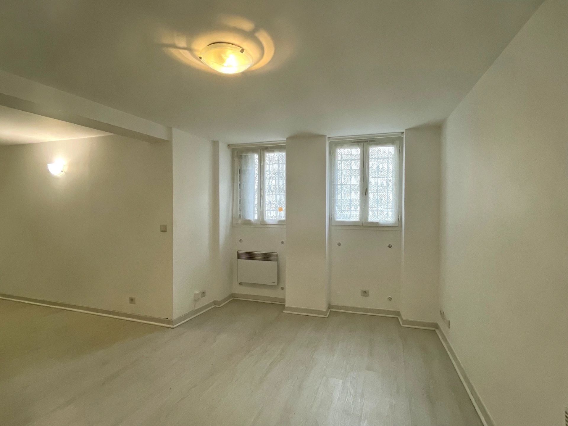 apartment 1 room for sale on Saint-Germain-en-Laye (78100)