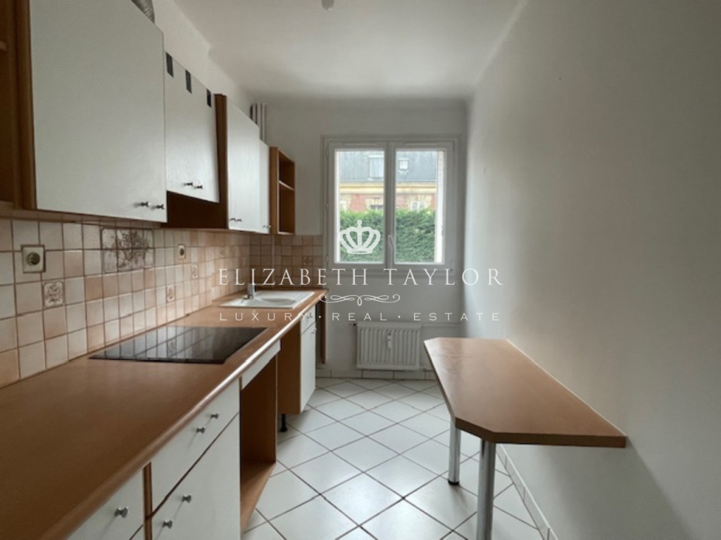 apartment 3 rooms for sale on Le Vésinet (78110) - See details